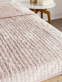 Bari - Velvet Quilt