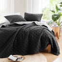 Carolina - 7 Piece Full/Queen Stripe Comforter And Quilt Set - Black