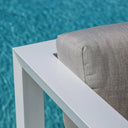 Newport - Sofa, No Welt - Cast Silver / White