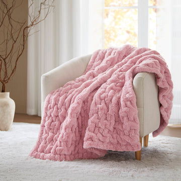 Ruched Fur - Throw - Pink