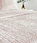 Bari - Velvet Quilt Set